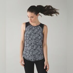 Lululemon Sculpt Tank in Posey Black White / Black
